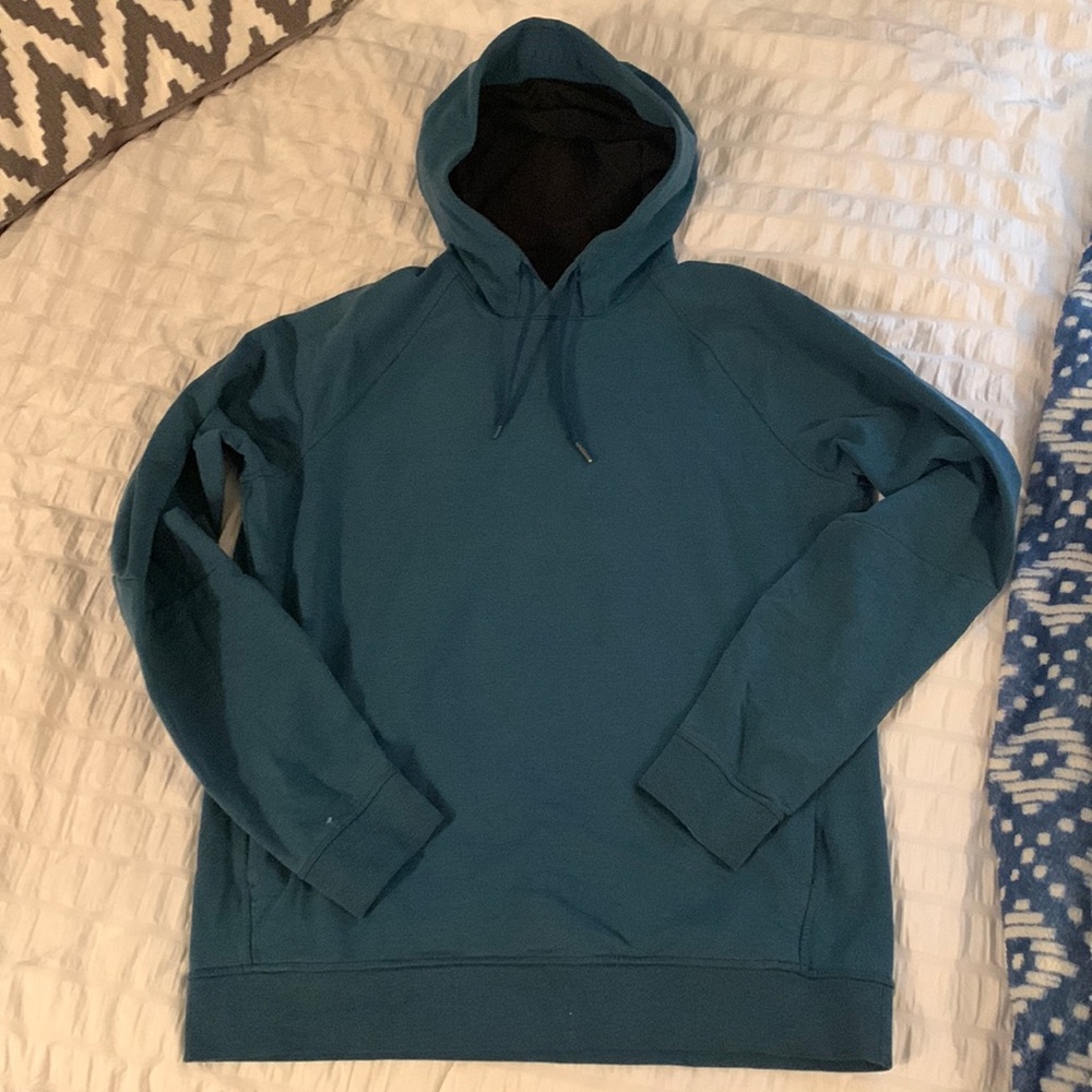 Lululemon sweatshirt